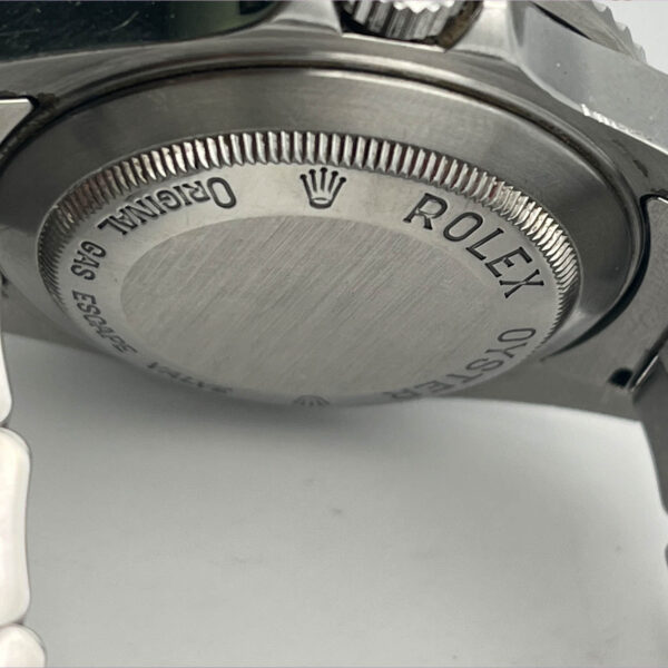 Rolex Sea-Dweller 40MM Black Dial Oyster Bracelet (16600)