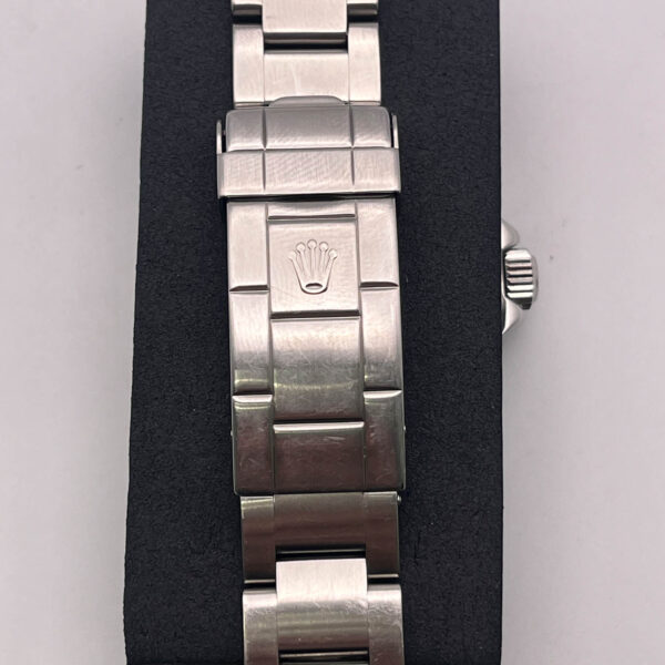 Rolex Sea-Dweller 40MM Black Dial Oyster Bracelet (16600)